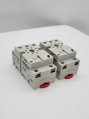 2PC 3XT7112-1DC03C Relay w Socket Base 10A 277V 8Pin 24V Coil 3TX7144-4E2
