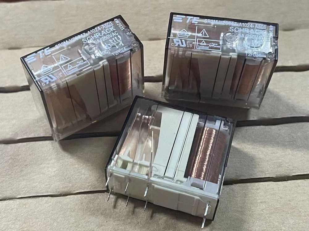 TYCO / Schrack V23047-A1024-A501 24VDC Power Relay 8 Pins 5A 250VAC x 5PCS NEW