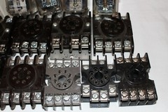 8 VARIOUS EAGLE SIGNAL RELAYS 12VDC 22Q2CD012 SOME NIB, + 11 BASES 8 pin LOOK