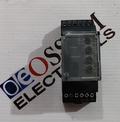 SCHNEIDER RM35UA13MW VOLTAGE CONTROL RELAY VOLTAGE 24-240VAC/DC FAST SHIPPING