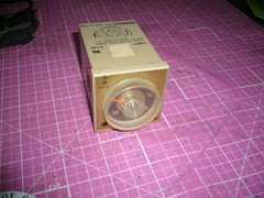 TENOR timer AT8B, 100 110 120V source, 8 pin, 0-1, 1-5, 1-10 minutes, CLEAN