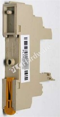 OMRON P2RF-08-E Relay Socket DIN Rail Screw 8 Pins 5 A 250V AC