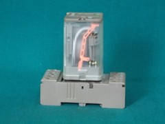 Kuhnke UF3XG-24VDC N Relay with Kuhnke Z345 base