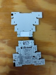 Allen Bradley 700-HLT1Z24 Interface Module-Relay, 2pc