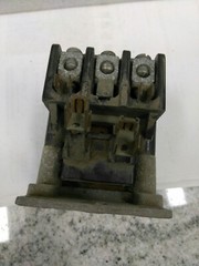 GE RELAY CR153DA074BLA WITH 55-B31H COIL 600VAC 3POLE CONTACTOR (11D3