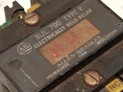 Allen‑Bradley 700-R000A1 Type R electrically held relay, 115-120VAC coil