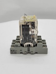 Square D 8501KUD12 Relay w Socket 10A 240V 8Pin 24V Coil Series C Form M1P14