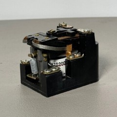 1 Piece General Electric CR2790E100H17 10 AMP 300V Relay 115/125v