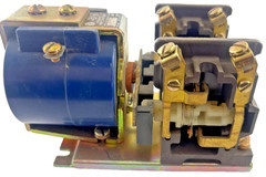JOSLYN CLARK SYLVANIA BULLETIN 7304 TYPE PM DC RELAY 4U2-240 RELAY 240 VDC COIL