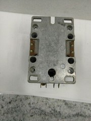 GE RELAY CR153DA074BLA WITH 55-B31H COIL 600VAC 3POLE CONTACTOR (11D3