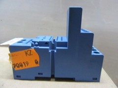 LOT OF 2 FINDER RELAY BASE 94.04 10 AMP 250 VOLT **WARRANTY INCLUDED**