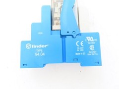 Finder 55.34.9.024.0040 Relay + Socket 94.04 + 99.02.9.024.99 Display