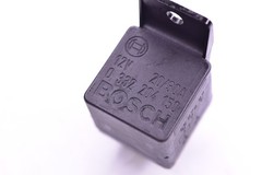12 VOLT 20/30 AMP BOSCH RELAY 0 332 204 150 Y 5 PIN OEM