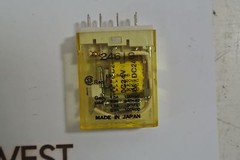 IDEC Relay Cat: RY2S-U – NEW NO BOX