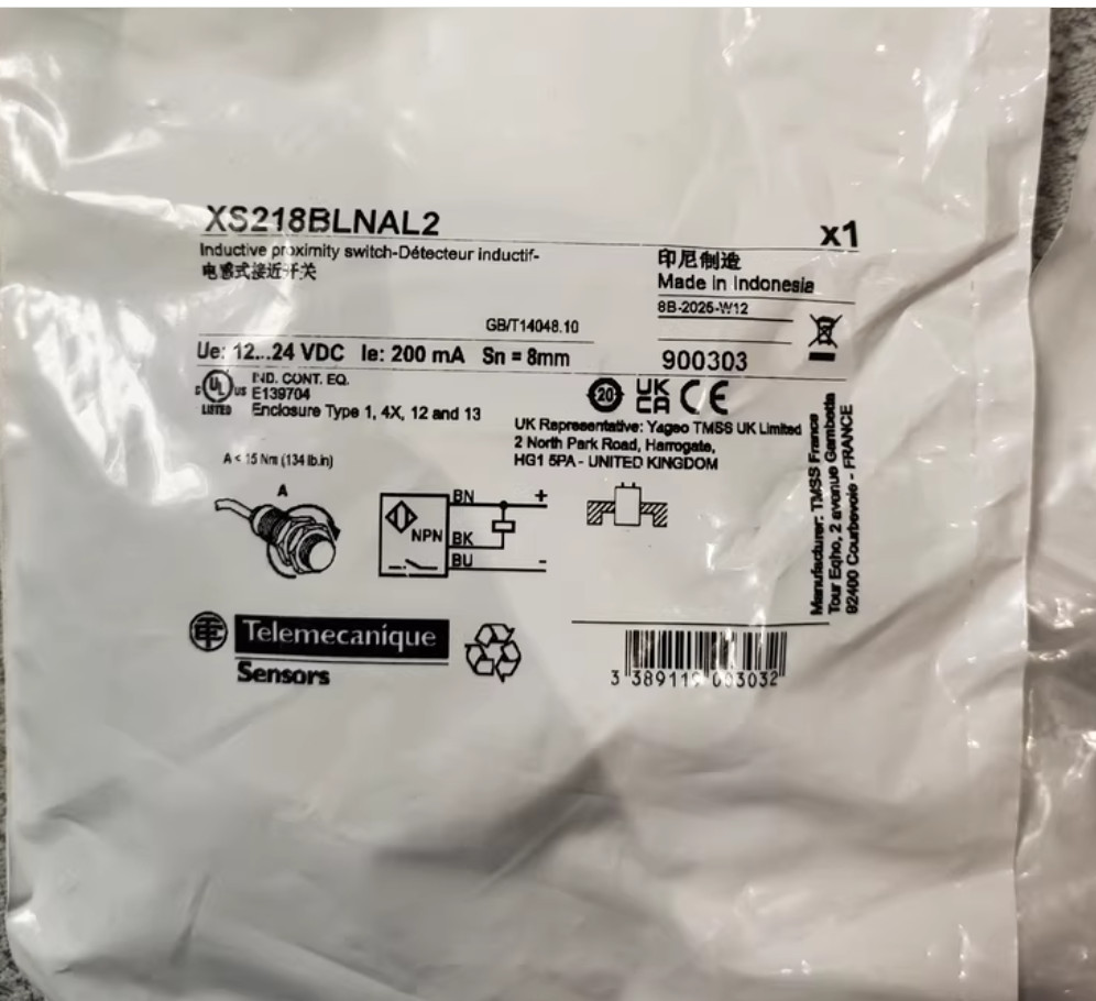 1PC NEW Schneider Telemecanique Proximity switch sensor XS218BLNAL2 #LL