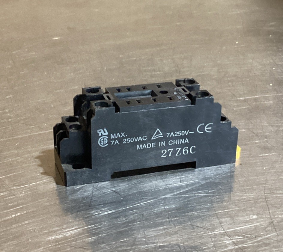 OMRON 2-M4X10 RELAY SOCKET BASE