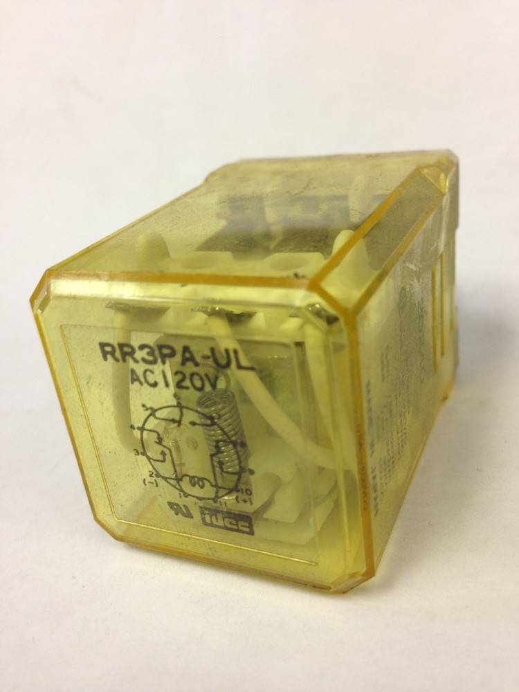 RR3PA-UL Idec Relay 120VAC