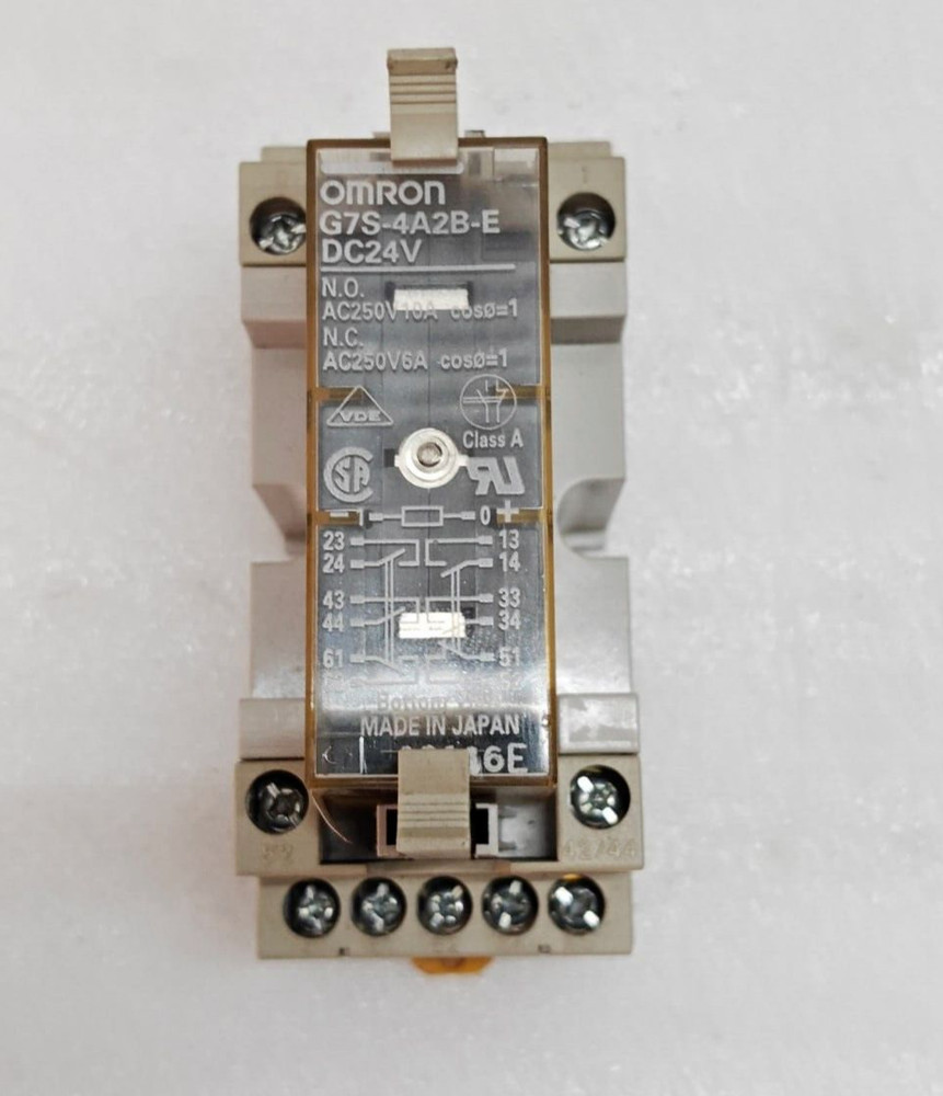 OMRON G7S 4A2B E DC24V RELAY AND OMRON P7S 14F END DC24V RELAY SOCKET FAST SHIP