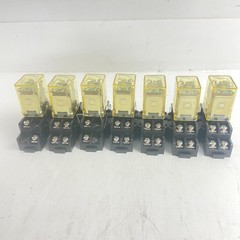 IDEC RH2B-UL DC24V Intermediate Relay 8Pins DPDT 10A 240VAC 24VDC (lot of 7)