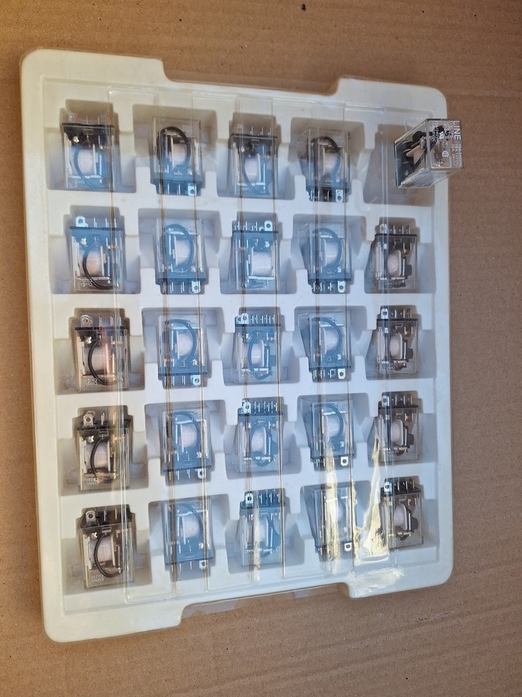 LOT 25 LINE ELECTRIC SRT1C (15a 120vac/15a 28vdc/10a 240vac) 8 PIN Relays