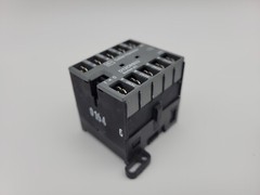 Cutler-Hammer D12CRB22A Control Relay IEC 2NO/2NC 110-127VAC Coil Quick Connect