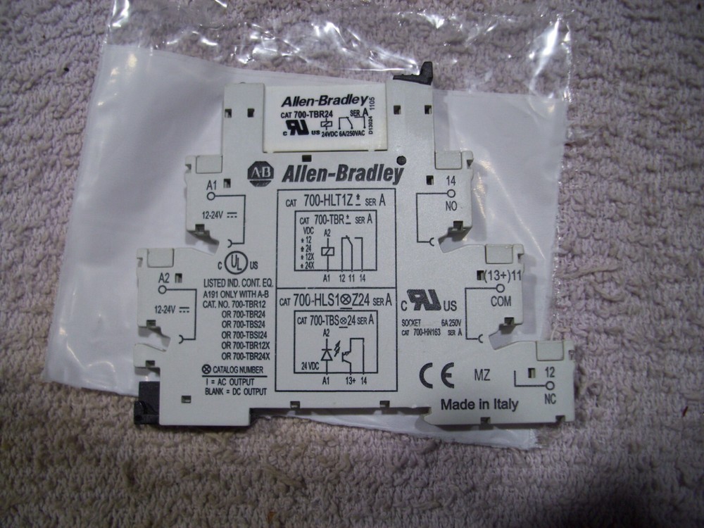 Allen Bradley 700-TBR24 Ser: A 24V Relay w/ 700-HLT1Z* Ser: A