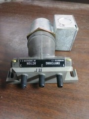 HONEYWELL RP403D 1223 3 PNEUMATIC RELAY WITH JUNCTION BOX 480 VAC NEW IN BOX