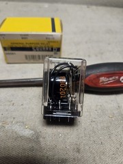 SQUARE D 48081 class 8501 Type KU-13 Series C contacts 3PDT 10A 24v 50/60Hz