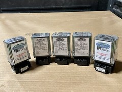 NEW Wilkerson Mighty Module FR1000 Relay w/base – Rated 115VAC, 2.4VA, 50/60HZ
