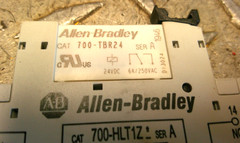 “LOT OF 3” Allen Bradley 700-HLT1Z24 RELAYS