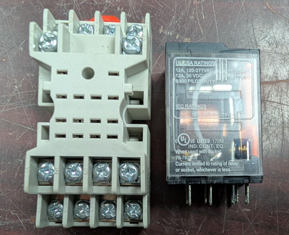 🤪 SCHNIEDER 12 AMP POWER RELAY 120-277 VAC 1 HP 792XBXM4L-120A W/ BASE