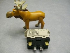D8PR6TFT1 Cutler Hammer Relay 24 Volts DC Coil