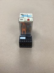 SCHNEIDER RUMC3AB2F7 RELAY RUZSC3M Relay Socket w/ RUW242P7 #2187FMLPT36