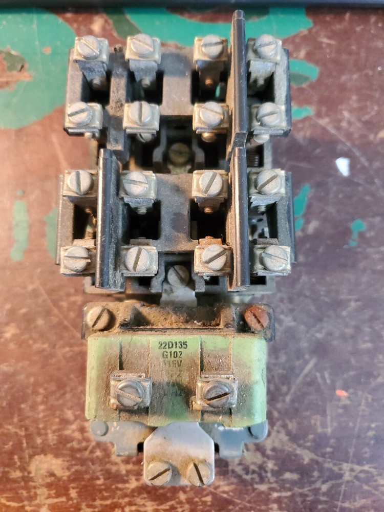 GENERAL ELECTRIC CR2810A14AG 102 MACHINE TOOL RELAY 10A 600V (VR3)