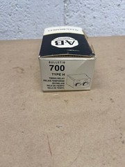 Allen-Bradley 700-HV32AA1 Ser A Repeat Cycle Timer, Type H, 50/60Hz, 1/4HP 10A