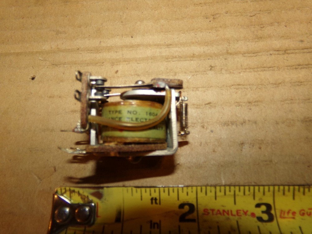 NOS Advance Electric Co. No.1604 Compact Size Open Frame 6V Relay PN #R-82F