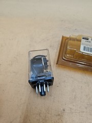 Dayton 1A485 General Purpose Relay, 8 Pin Socket, 10 Amp, 24VDC, DPDT