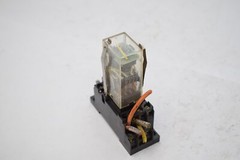 Omron MY4N-CR 110/120 VAC Relay with Base 250VAC 5A 250V