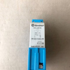 FINDER RELAY 40.52 24V DC SOCKET 95.55 INDICATION EMC SUPPRESSION 99.02.9.024.99
