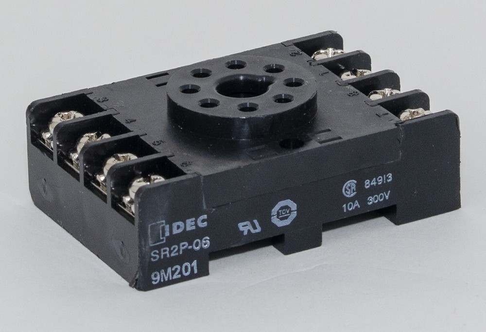2 IDEC Relay Sockets, DIN Rail, Screw, 8 Pins, 10 A, 300 V, GT3 Series (SP2P-06)