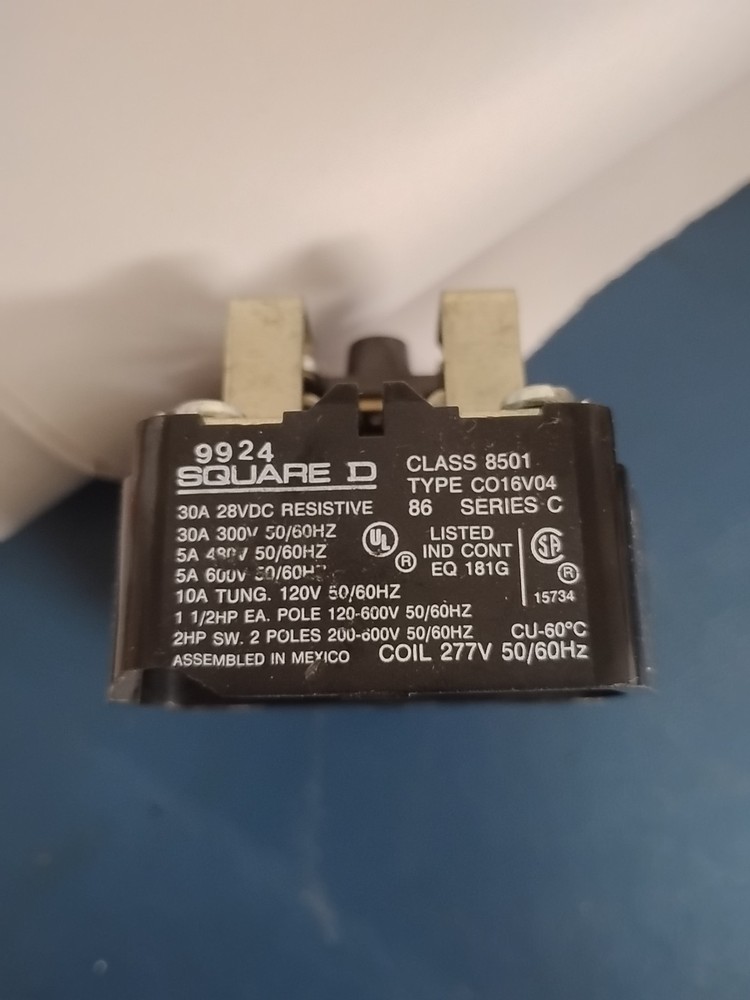 Square D 8501 C016V04 Series C Relay . Preowned