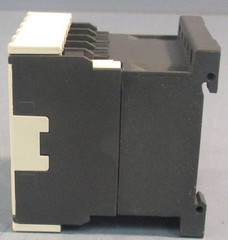 Schneider CA4KN313BW3 Control Relay Contactor 690V 50/60Hz 10A 8kV Lot of 2