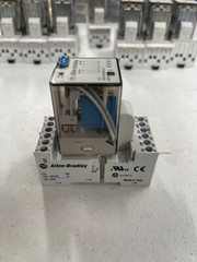 Allen-Bradley 700-HB33Z24-3-4 General Purpose Relays W/ 700-HN205 Base