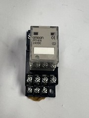 (1) NEW Omron MY4N 24VDC Cube Relay with Socket Base 0176YF