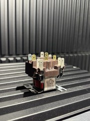 Honeywell Tradeline R8222V1003 DPDT Relay in original box.