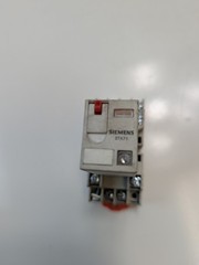 SIEMENS 3TX7111-3LC03 PLUG IN RELAY W/ BASE 70-461-1 10A 300V