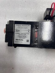 –USED— ,700-PT400A1, RELAY, W/TIMER, W/ 700-N24 Surge Suppressor
