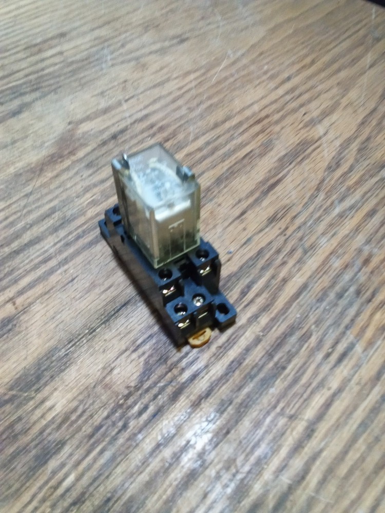 Omron LY2 Power Relay With Base