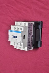Telemecanique/Schneider Electric CAD50 Control Relay 10A 690V