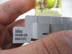 IDEC RH2B-UL AC12V RELAY w/ SH2B-05 BASE, T1365